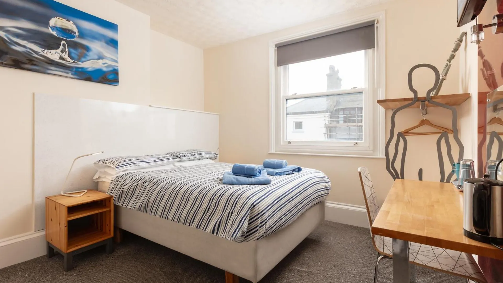 *** Guest house The Town House Hotel Whitby United Kingdom
